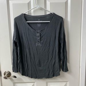 AMERICAN EAGLE: Soft & Sexy Long-Sleeve Tee